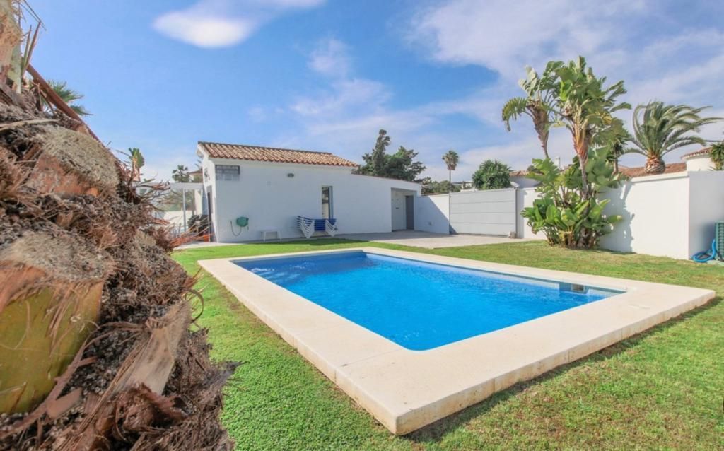 Nueva Milla de Oro, Estepona